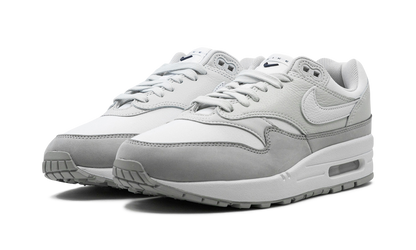 AIR MAX 1 &