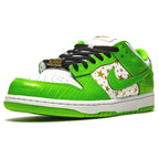 Supreme x Nike Dunk Low OG SB ‘Mean Green’