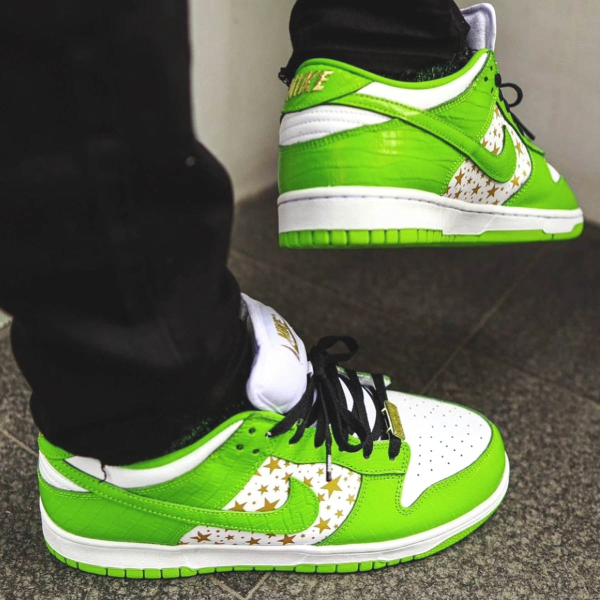 Supreme x Nike Dunk Low OG SB ‘Mean Green’