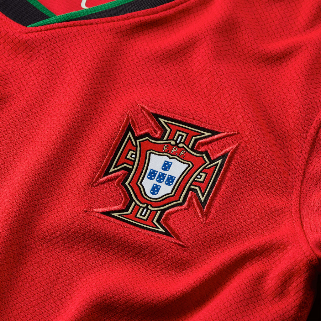 Nike Portugal Women's Home Stadium 2024/25 Jersey