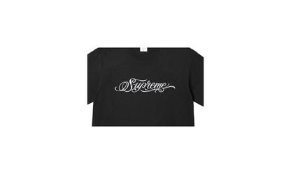 Script Tee "FW24 - Black" SU26092