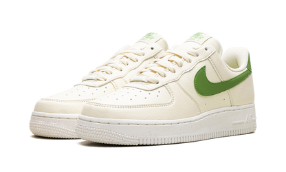 NIKE AIR FORCE 1 &