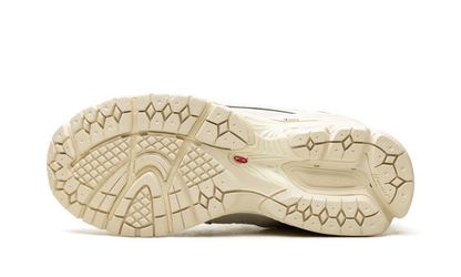 1906R "Angora/Sea Salt/Shadow Red" U19066KA