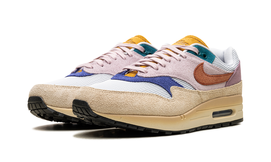 AIR MAX 1 &