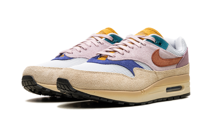 AIR MAX 1 &