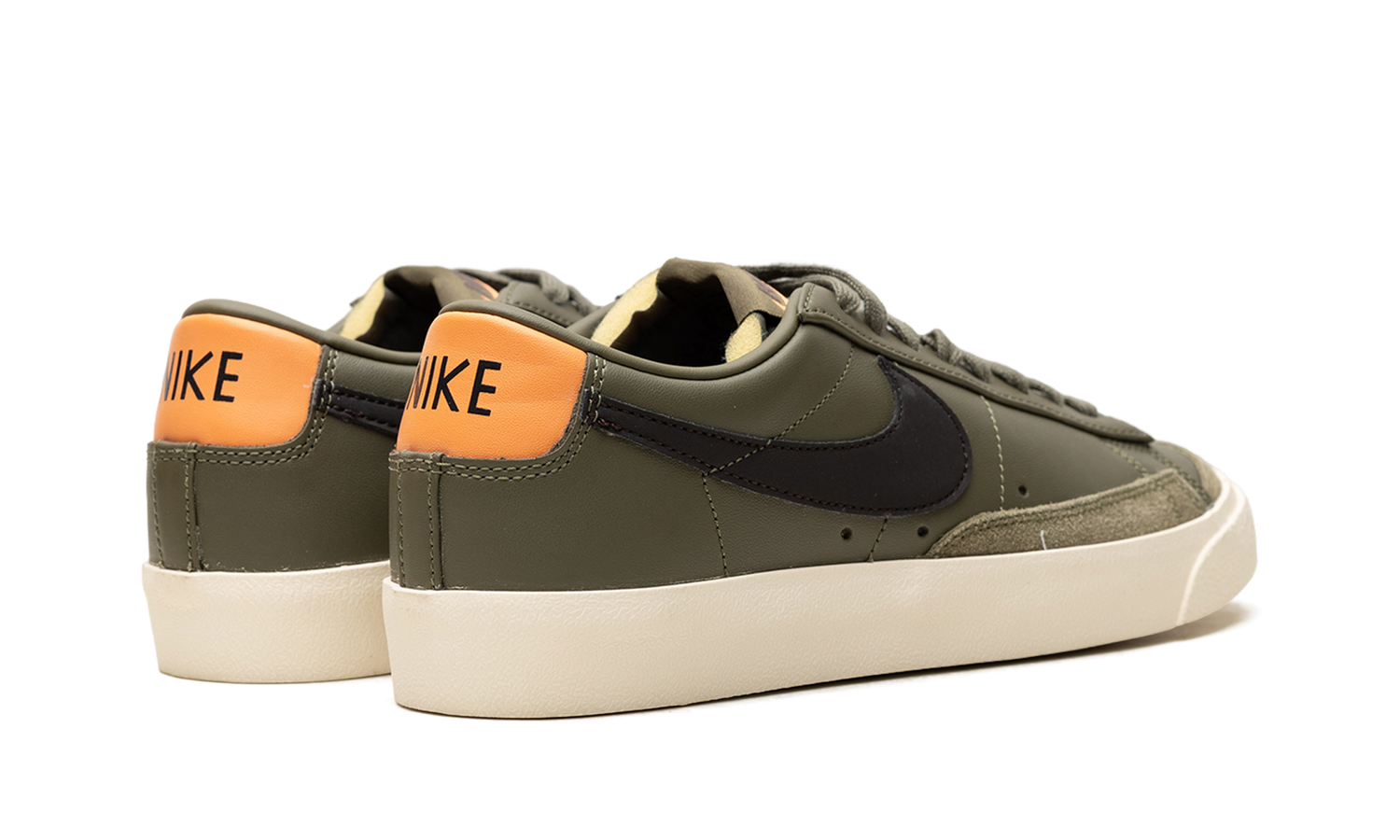 BLAZER LOW 77 WMNS "Orange" DC4769-201