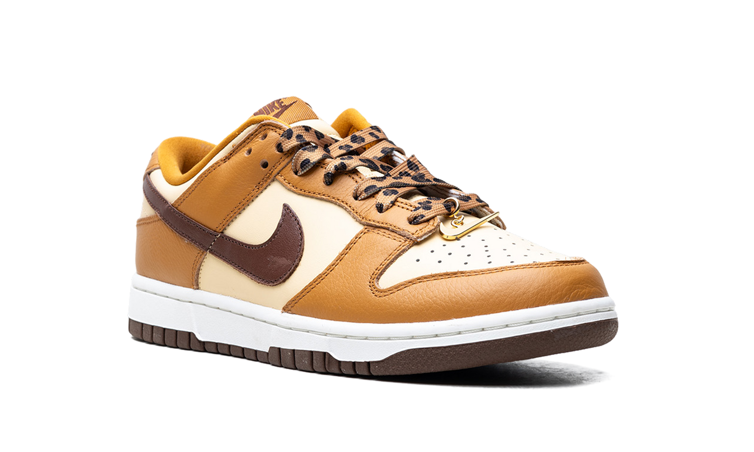 Dunk Low SE WMNS "Cherry Charms - Desert Ochre" HQ7487 700