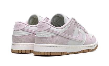 Dunk Low WMNS "Platinum Violet" FN6345 001
