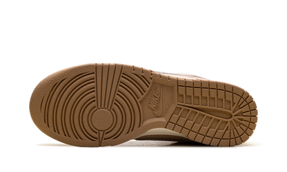 Dunk Low Next Nature SE WMNS "Amber Brown" HJ5864 200