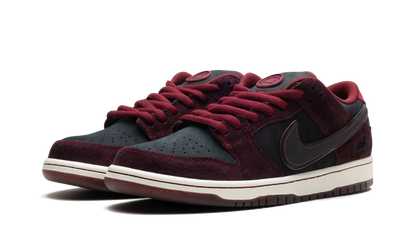 SB Dunk Low "Riot Skateshop" FZ1289 200