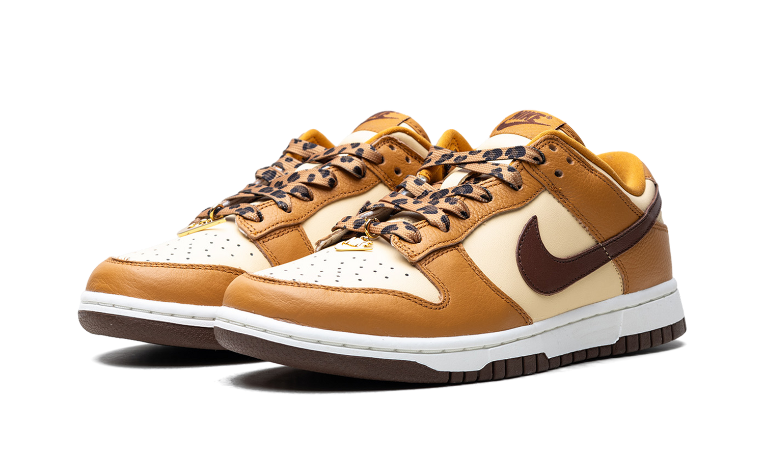 Dunk Low SE WMNS "Cherry Charms - Desert Ochre" HQ7487 700