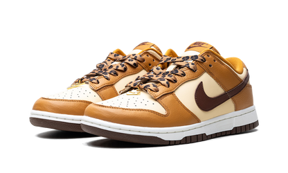 Dunk Low SE WMNS "Cherry Charms - Desert Ochre" HQ7487 700