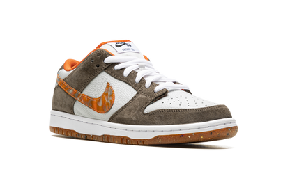 SB Dunk Low Pro QS "CRUSHED DC" DH7782 001