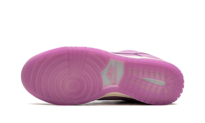 DUNK LOW WMNS "Rush Fuchsia" DV7415 500