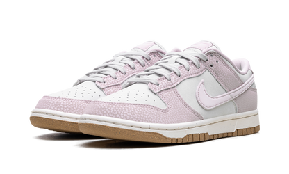 Dunk Low WMNS "Platinum Violet" FN6345 001