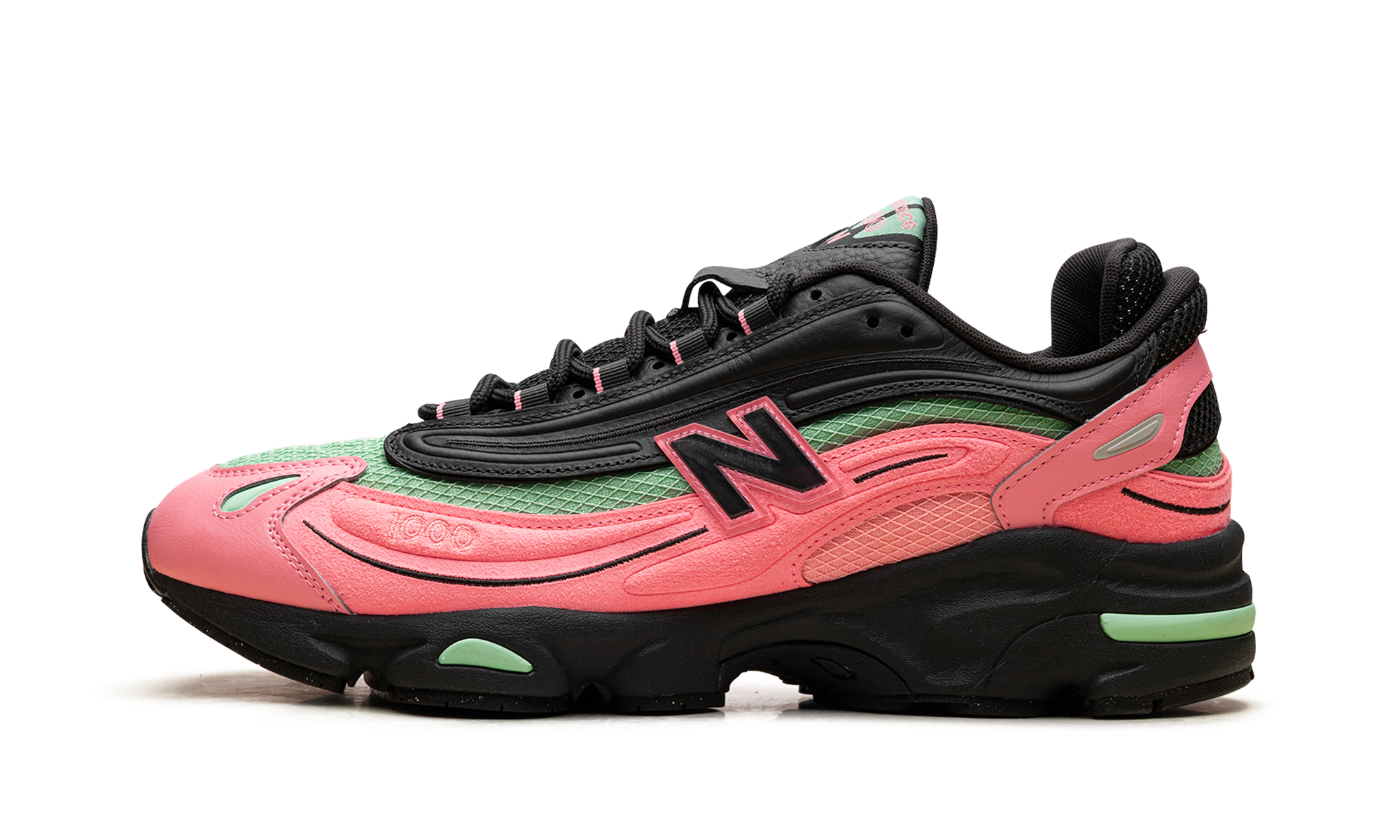 1000 "Black / Pink - Footlocker Exclusive" M1000FDM