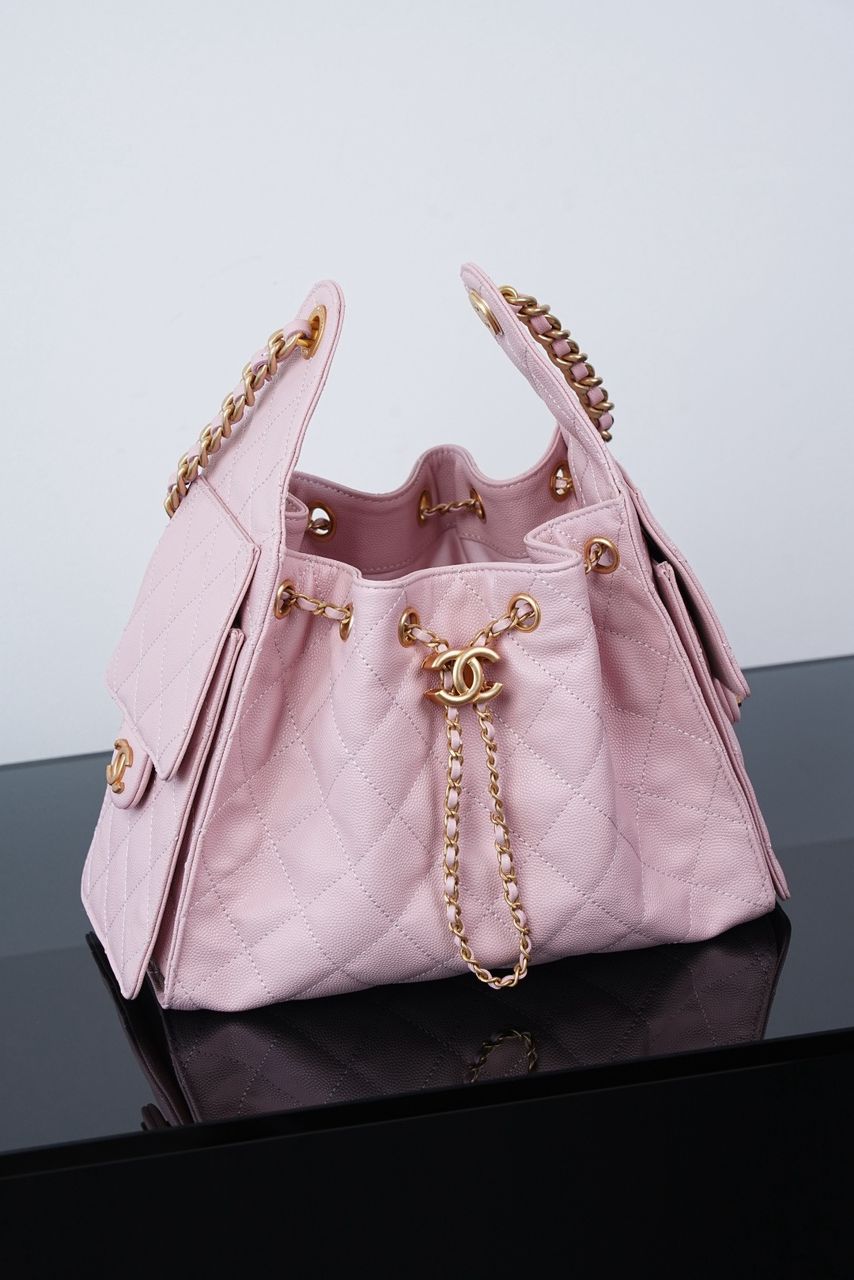 Chanel
Caviar Quilted Small Chanel 25 Women&