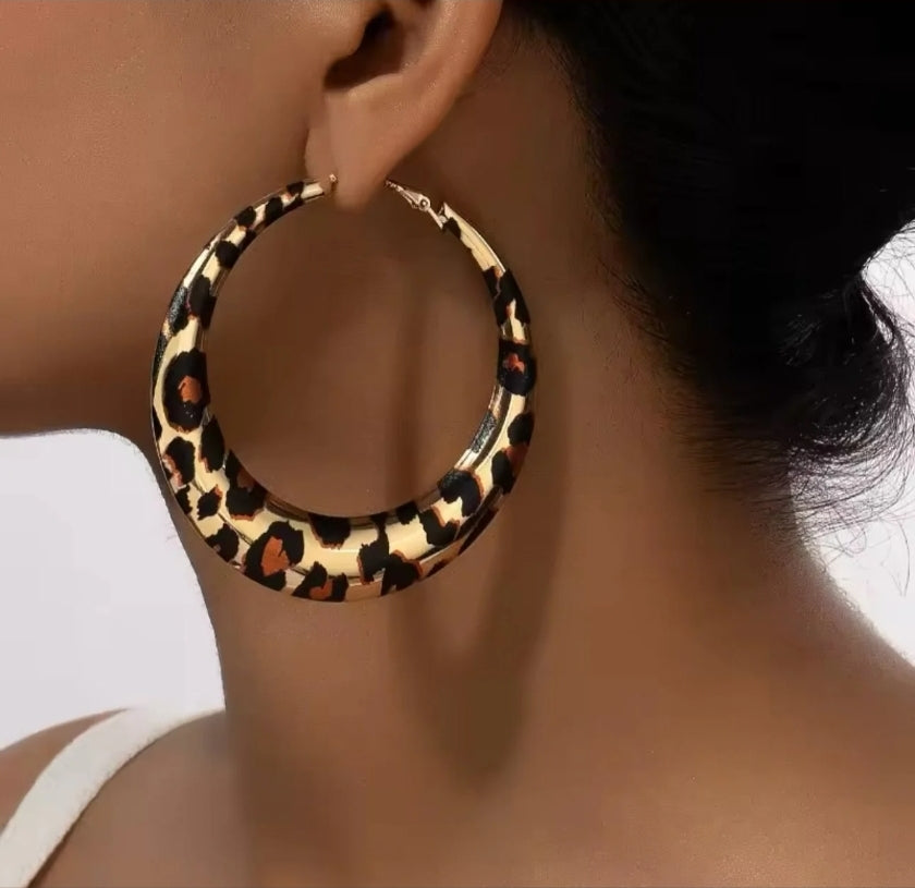 Women's earrings