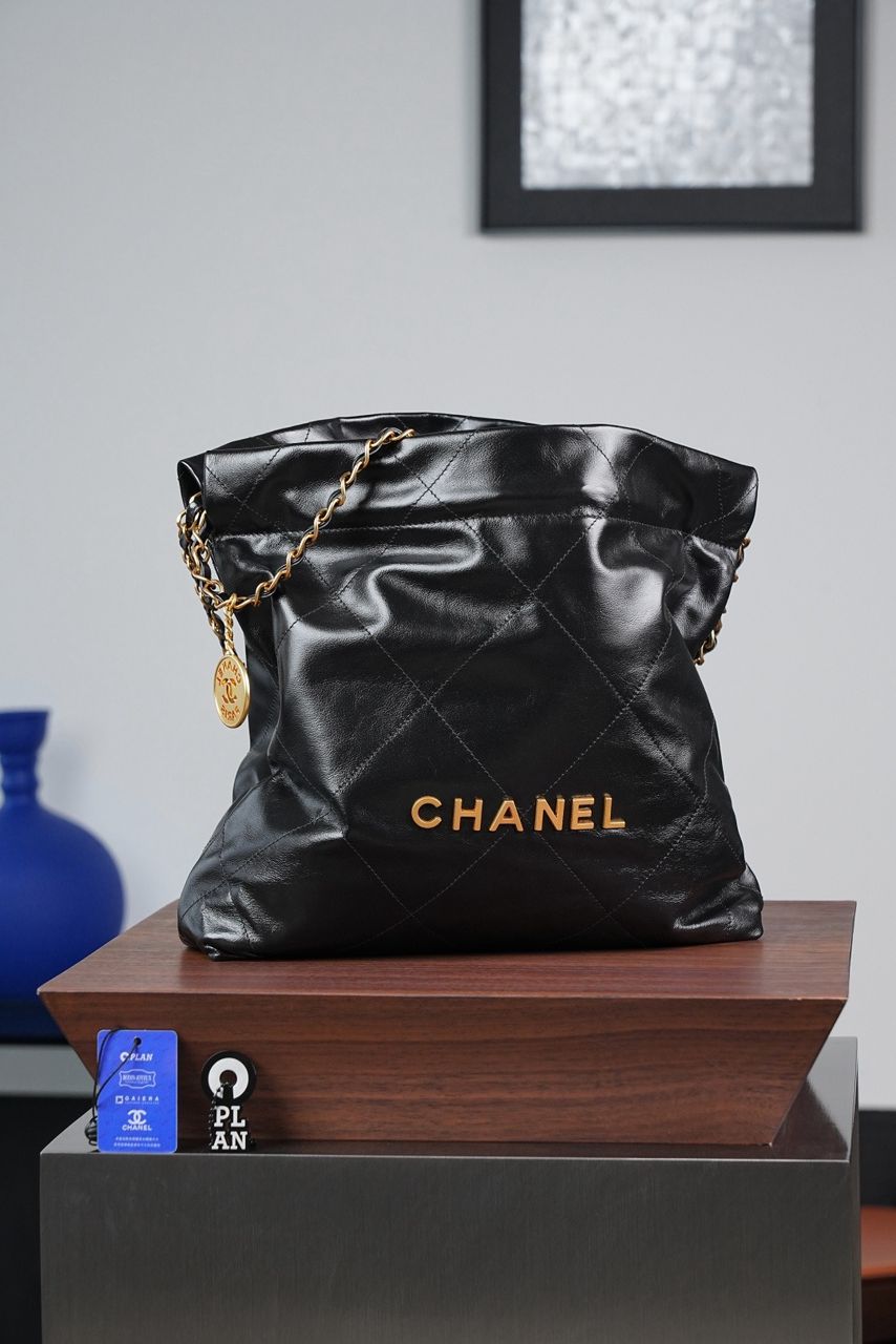 RARE* Chanel Mini 22 women's handBag in Black Shiny Calfskin with Gold Hardware