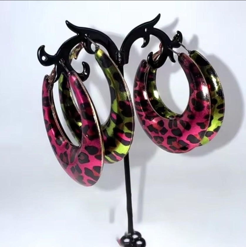 Women's earrings