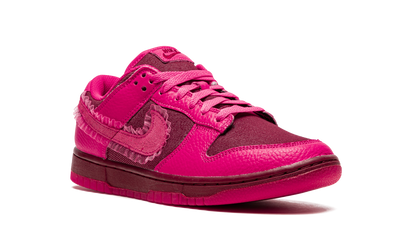 DUNK LOW WMNS "Valentine’s Day" DQ9324 600