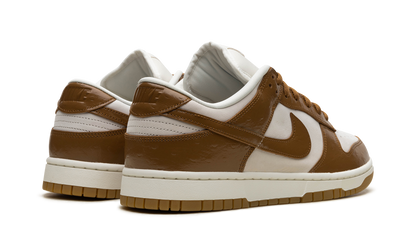DUNK LOW WMNS "Brown Ostrich" FJ2260 001