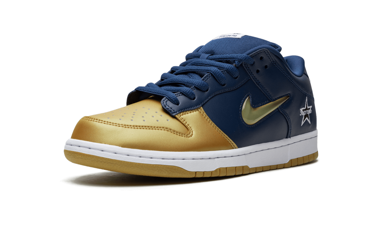 SB Dunk Low "Supreme - Jewel Swoosh Gold/Navy" CK3480 700