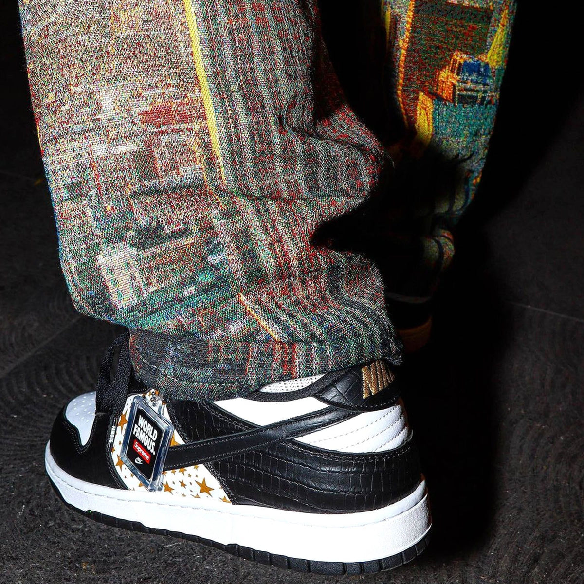 Supreme x Nike Dunk Low OG SB ‘Black’