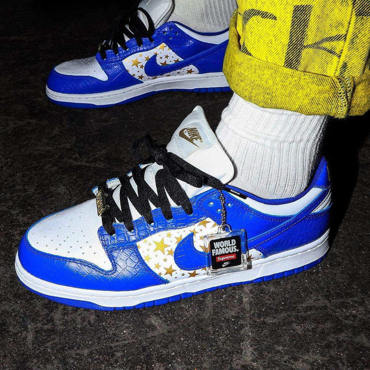Supreme x Nike Dunk Low OG SB  ‘Hyper Royal’