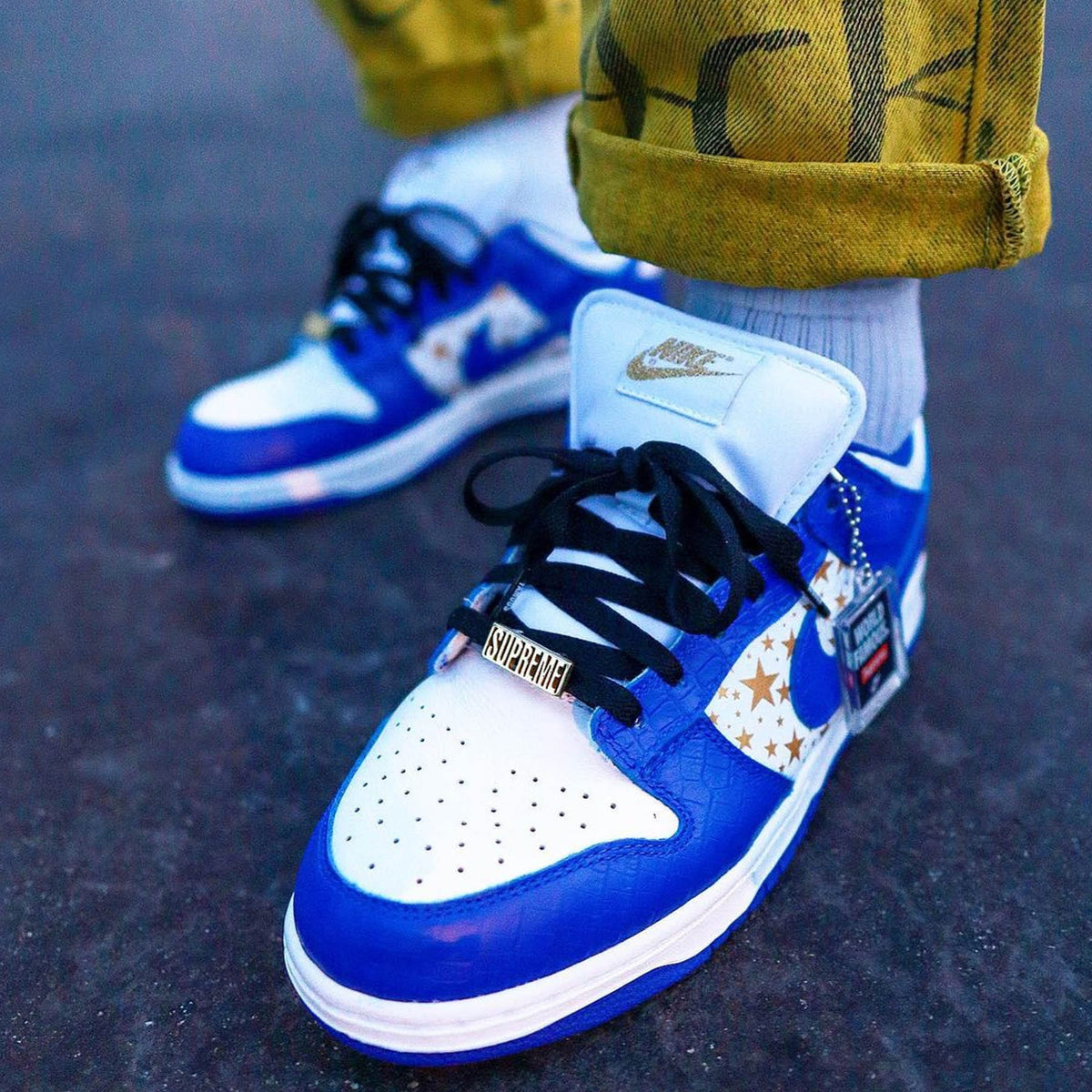 Supreme x Nike Dunk Low OG SB  ‘Hyper Royal’