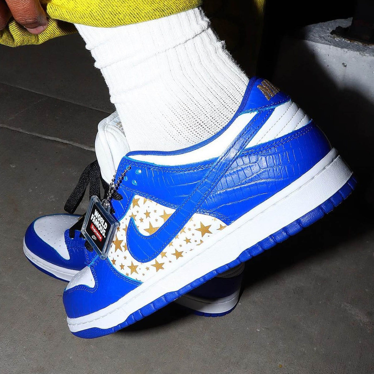 Supreme x Nike Dunk Low OG SB  ‘Hyper Royal’