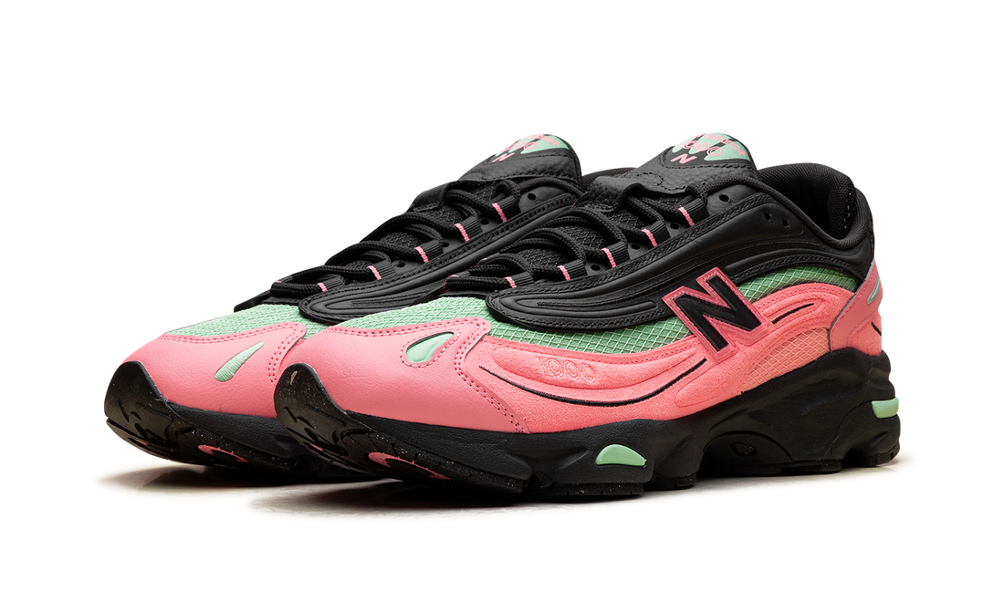 1000 "Black / Pink - Footlocker Exclusive" M1000FDM
