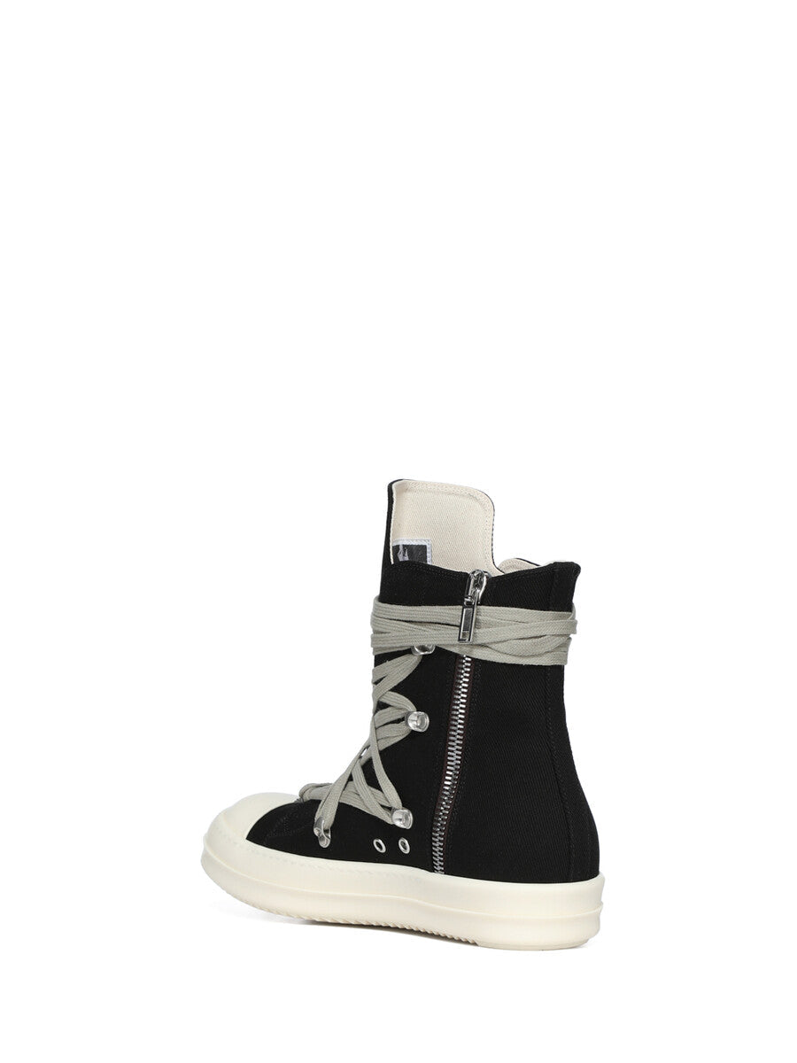 DU01F4809_DOW1_911 | MEGALACE® SNEAKS