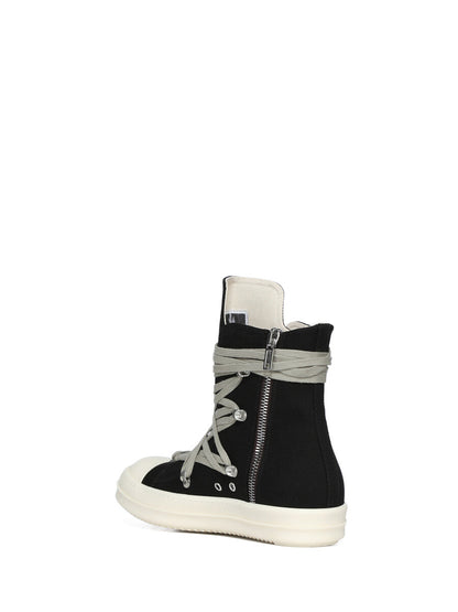 DU01F4809_DOW1_911 | MEGALACE® SNEAKS
