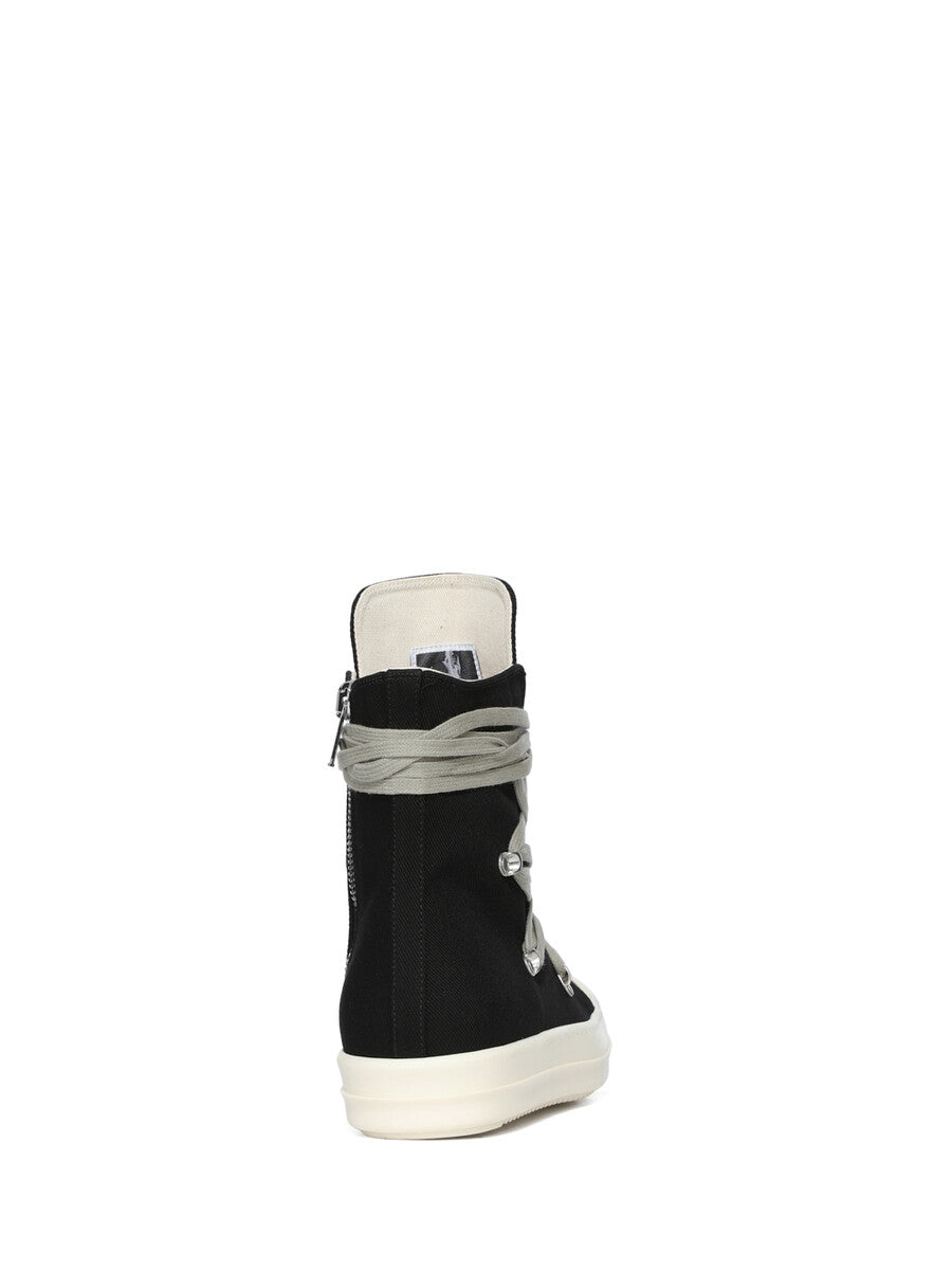 DU01F4809_DOW1_911 | MEGALACE® SNEAKS