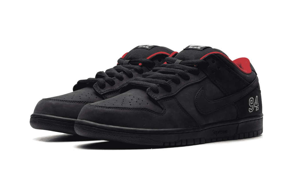 SB Dunk Low “Supreme – Black”