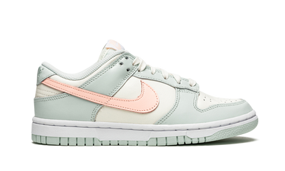 DUNK LOW WMNS "Barely Green" DD1503 104