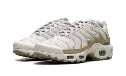 Air Max Plus WMNS "Light Bone / Honeydew / Alligator" DX8954 001