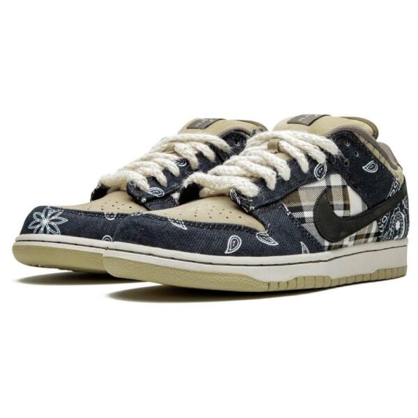 Travis Scott x Nike SB Dunk Low Cactus Jack Secondary image