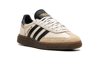 Handball Spezial WMNS "Wonder White Black" IE3698