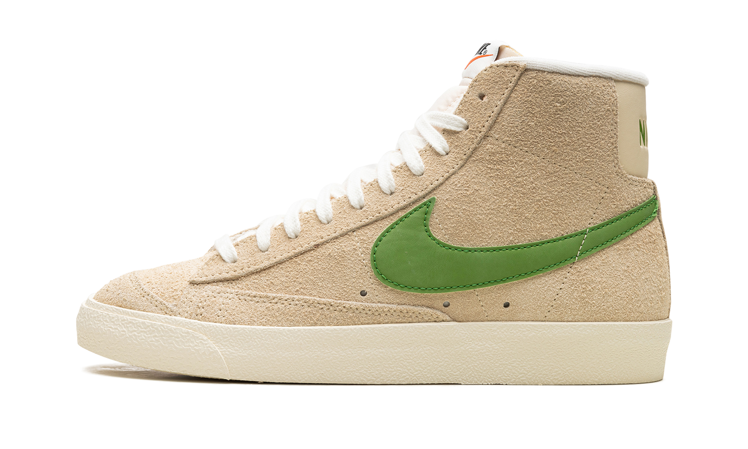 NIKE BLAZER MID &