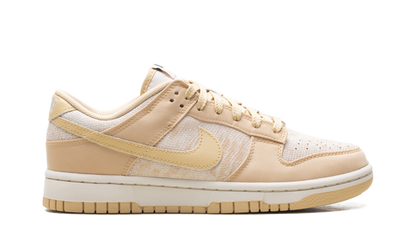 Dunk Low WMNS "Light Orewood Brown" HJ5777 101