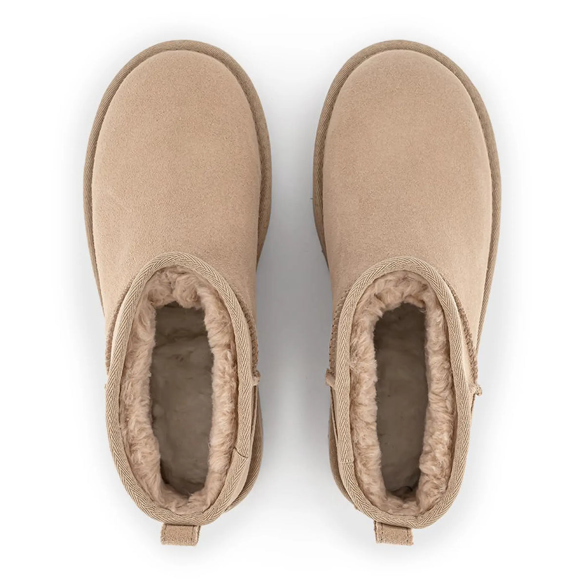UGG Classic Ultra Mini Platform Sand (W)