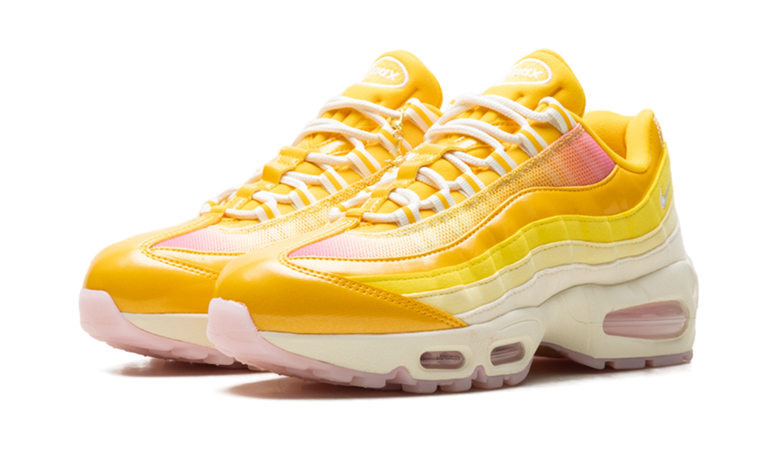 Air Max 95 WMNS "Big Bubble Sunshine" IQ0382 739