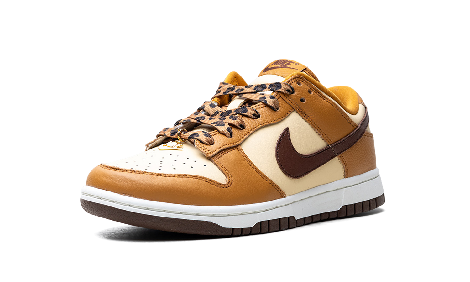 Dunk Low SE WMNS "Cherry Charms - Desert Ochre" HQ7487 700