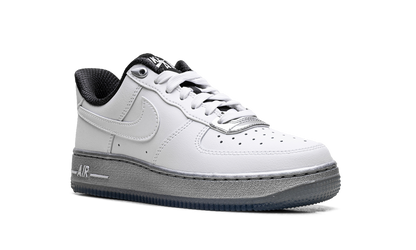 AIR FORCE 1 &
