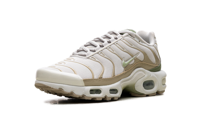 Air Max Plus WMNS "Light Bone / Honeydew / Alligator" DX8954 001