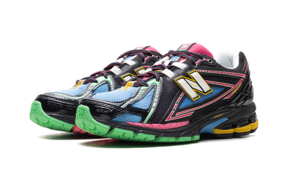 1906R "Black / Pink - Footlocker Exclusive" U1906RDM