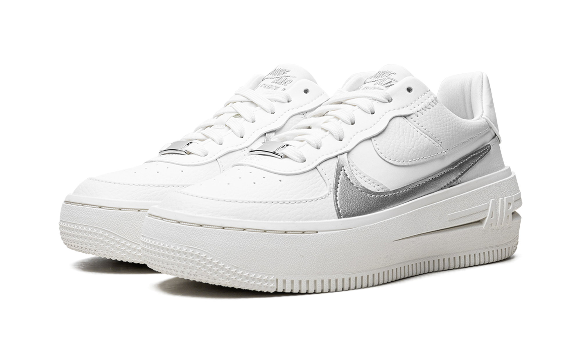 AIR FORCE 1 PLT.AF.ORM MNS WMNS "White Metallic Silver" DJ9946 101