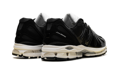 1890 "JJJJound - Black/White" U18907DN